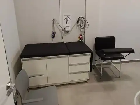 Consultório de ginecologia da Clínica Hikari em Araucária